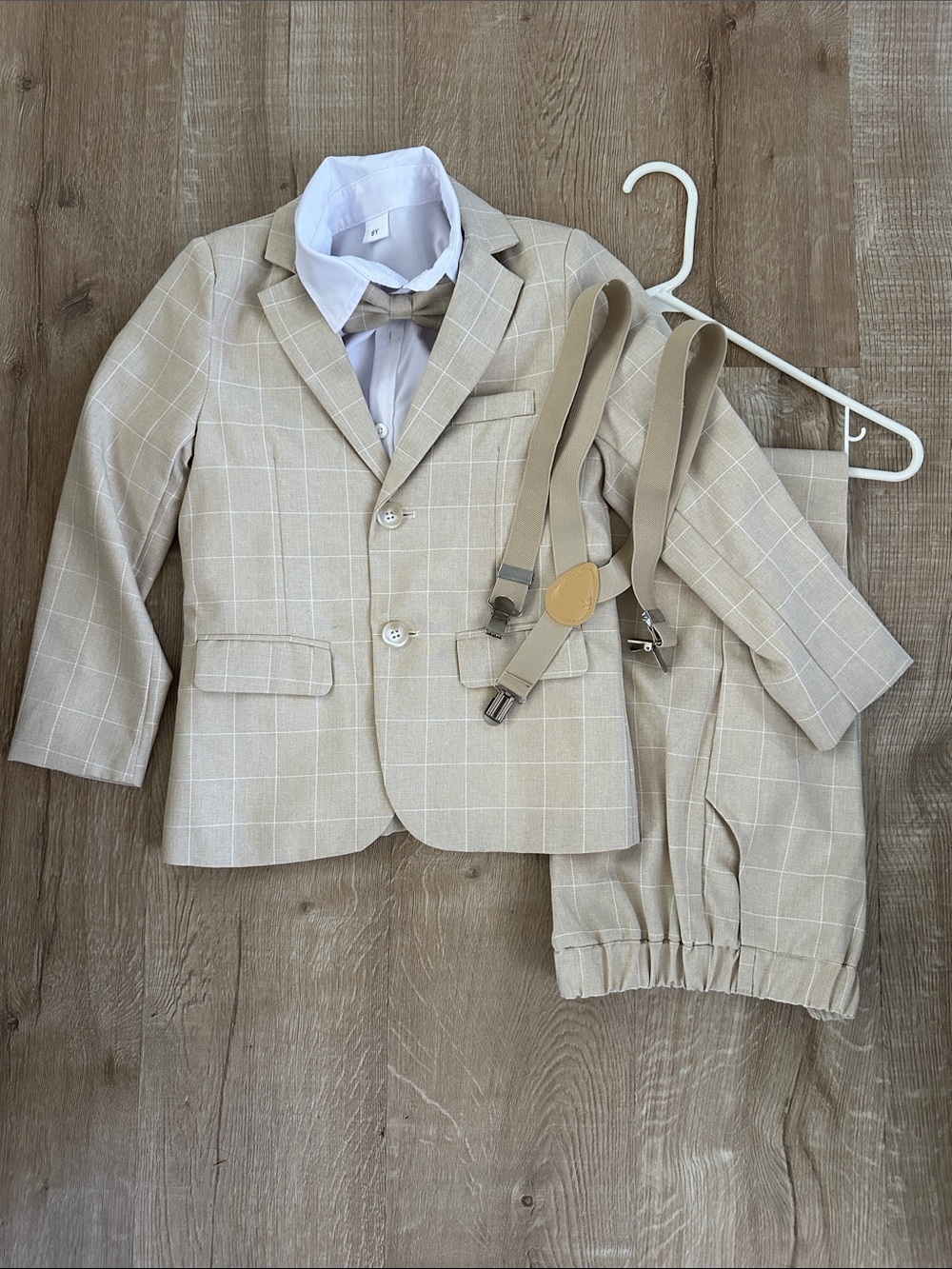Boys 6y Beige Windowpane Suit Jacket & Pants Set with Suspenders and Bow Tie